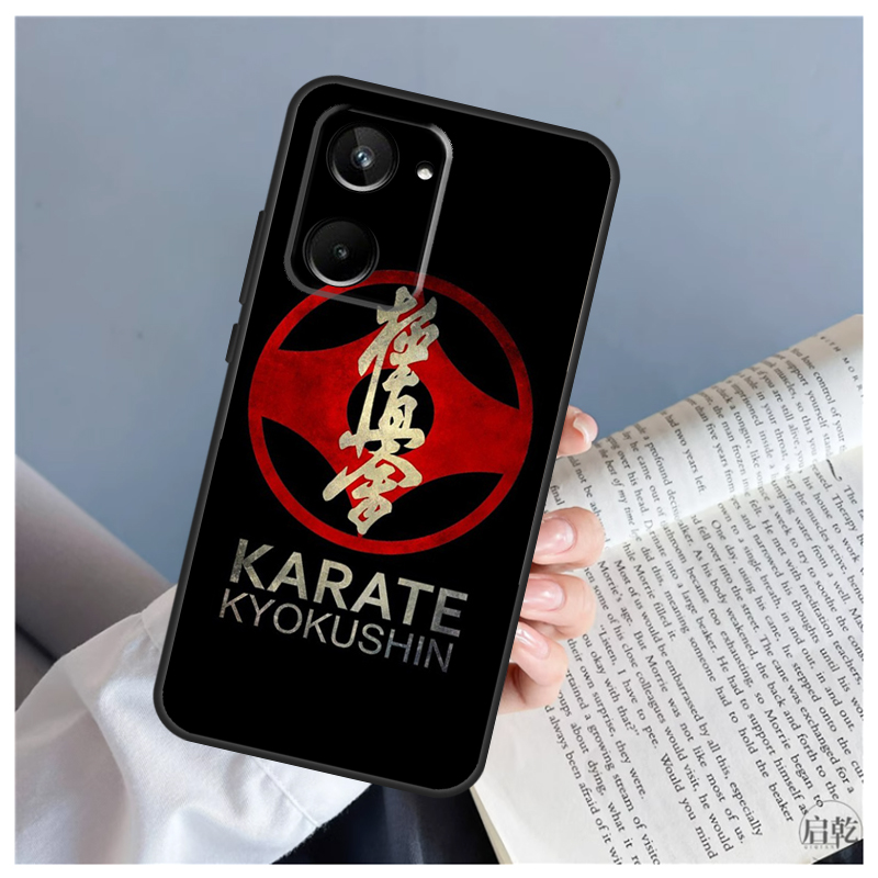 Capa com o símbolo do Kyokushi - Realme C67 avaliação e preço